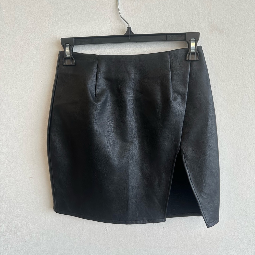 BY THE WAY mini leather skirt with slit